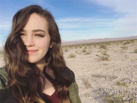 Mary Mouser Bio, Height, Age, Weight, Boyfriend and Facts - Super Stars Bio