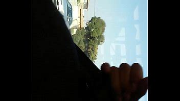 éjaculation dans le bus XVIDEOS