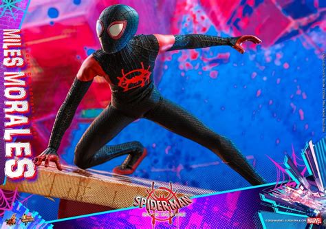 Hot Toys Spider Man Into The Spider Verse Miles Morales Figures