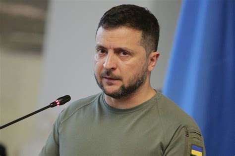 Зеленски отстрани министъра на отбраната на Украйна - По света и у нас ...