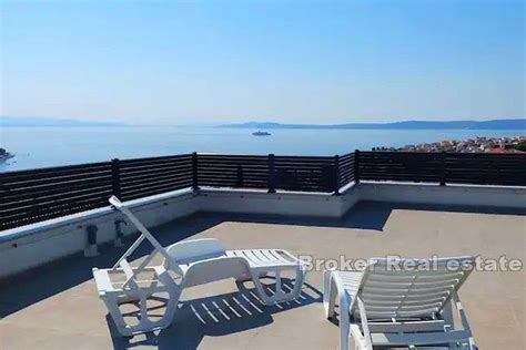 Island Of Ciovo Apartment With Roof Terrace And Sea View