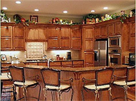 Lighting For Above Kitchen Cabinets Above Cabinet Led Lighting Using