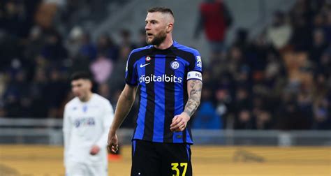 PSG Skriniar Partage Sa Joie Et Rassure Pour Sa Blessure