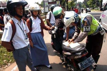 Pelajar Dilarang Menggunakan Sepeda Motor Ke Sekolah Begini Tanggapan