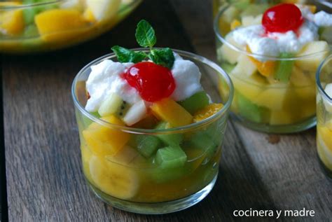 Macedonia De Frutas Con Yogur Cocinera Y Madre