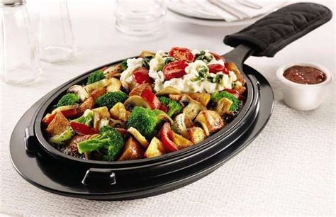 390 calories: Denny’s, Veggie Sizzlin’ Skillet - DennysCasperHospitalityLane/Facebook | Fast ...