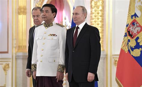 Presentation of foreign ambassadors’ letters of credence • President of ...