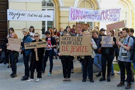 Studenci Uw Do Milczenia O Przemocy Seksualnej Na Uw Portal