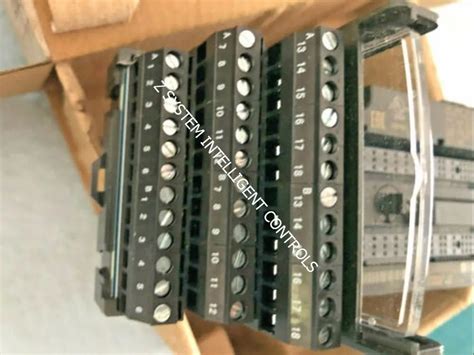 IC200CH022L Din Rail IC200CHS022L GE Fanuc Emerson VersaMax Compact I O