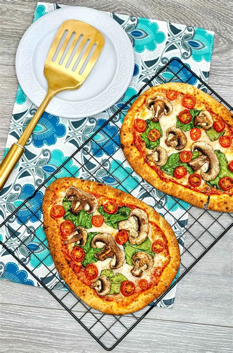 Easy Air Fryer Veggie Flatbread Pizza