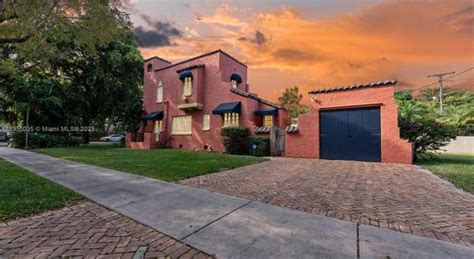 914 Madrid St Coral Gables Fl 33134 Mls A11513108 Redfin