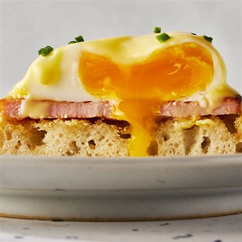 Best Eggs Benedict Recipe How To Make Eggs Benedict