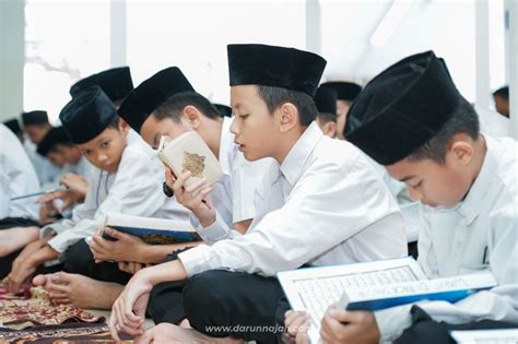 Menguatkan Hafalan Al Qur An Melalui Program Murojaah Di Pesantren