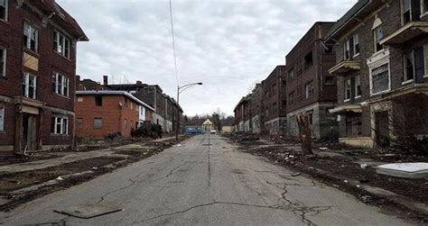 The Rise And Fall Of The Rust Belt In 44 Haunting Images