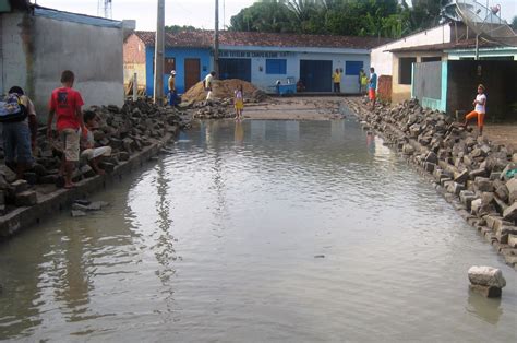 Blog Do Neilton Ferreira Chuva Causa Transtorno A Moradores Da Rua