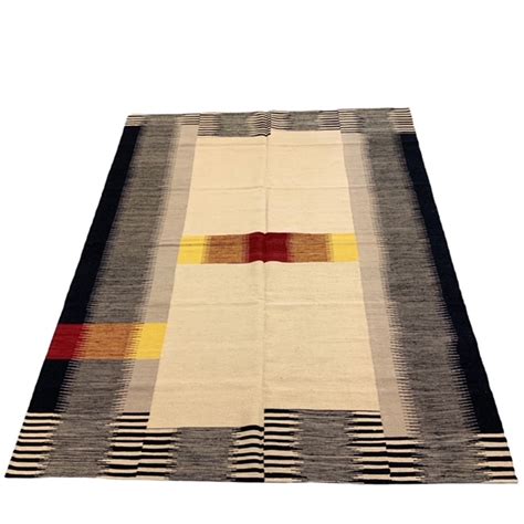 Kilim Moderne Le Laboratoire Du Tapis Restauration De Tapis