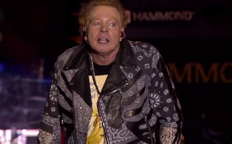 Axl Rose Vocalista Do Guns N Roses Acusado De Agress O Sexual