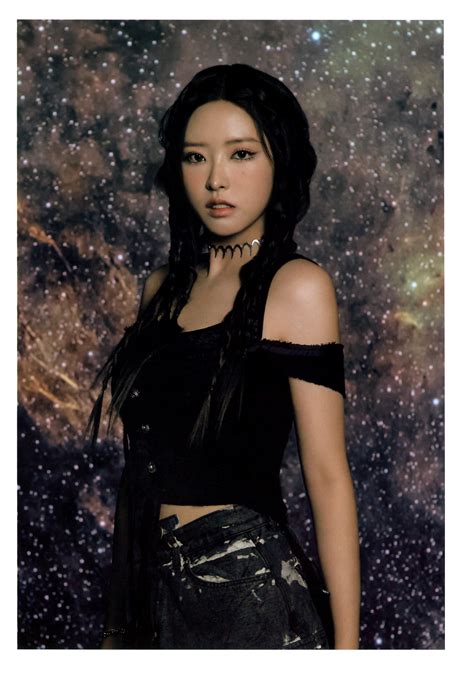 Loossemble - 1st Mini Album 'Loossemble' (Space ver.) [SCANS] | kpopping