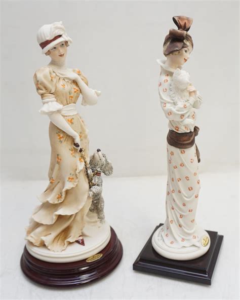 2 Giuseppe Armani Florence Figurines