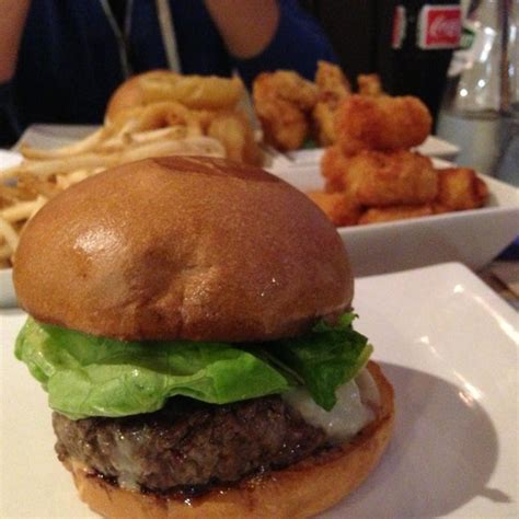 Umami Burger - Burger Joint in Anaheim