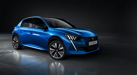 AUTOMOBILE Avec la nouvelle 208 Peugeot affûte ses griffes