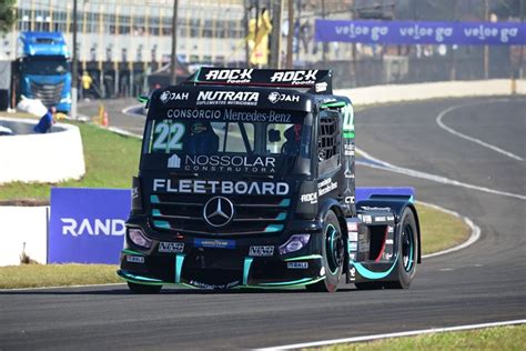 Caio Castro sobe ao pódio da Copa Truck em Londrina OFuxico