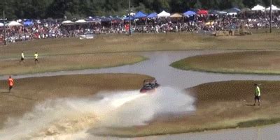 Enjoy These Waterlogged Boating Fails! (16 gifs) - Izismile.com