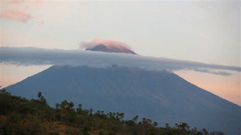 Mount Agung Bali Volcano Alert Raised To Highest Level BBC News