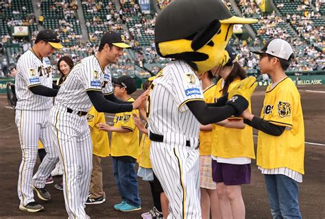 【阪神】加治屋蓮が勝利呼ぶ今季初の回またぎゼロ封「こどもまつり」で娘の誕生日に華添える力投 プロ野球写真ニュース 日刊スポーツ