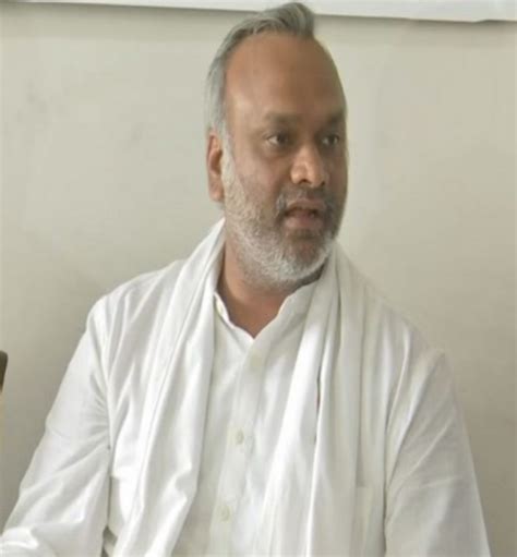 Karnataka elections: EC serves notice to Priyank Kharge and Yatnal ...