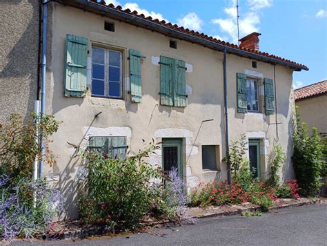 Vente Maison La Rochefoucauld En Angoumois M R F