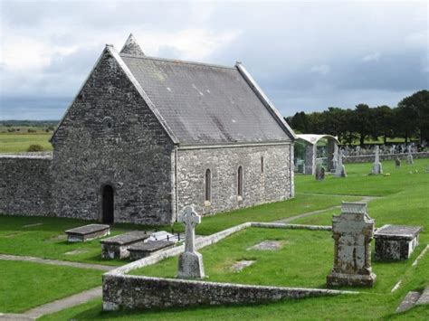 Clonmacnoise Monastery, Ireland Roadtrip Must | One Girl, Whole World