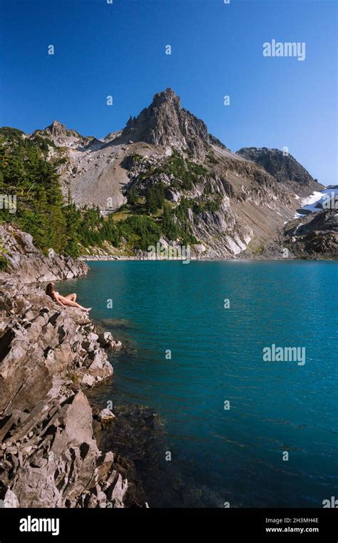 Farbiges M Dchen Im Bikini Fotos Und Bildmaterial In Hoher Aufl Sung Alamy