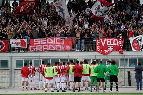 Certa Stampa VIDEO FOTO TERAMO CALCIO AL DEBUTTO GRANDISSIMO TIFO