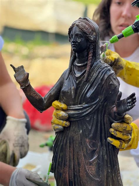 I Bronzi Di San Casciano Dei Bagni Ritrovamento Eccezionale