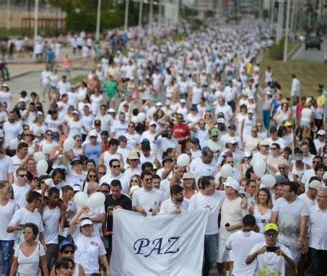 Moradores da capital capixaba fazem Caminhada pela Paz Portal Diário