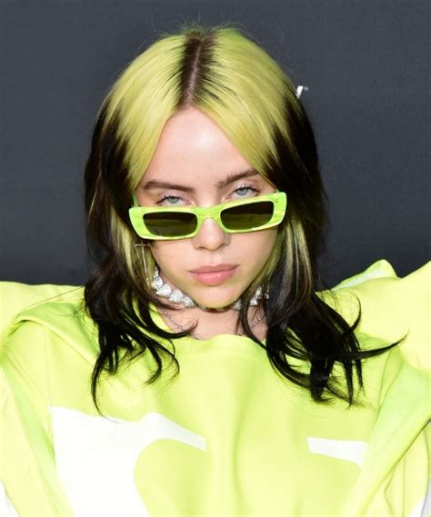 Arriba 53 Imagen Billie Eilish Ropa Verde Abzlocal Mx