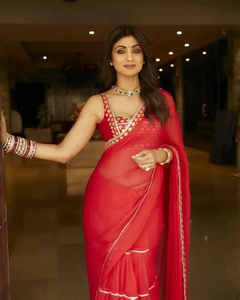 Shilpa Shetty Shares Pictures Of Her Karwa Chauth Celebrations K4 Fashion