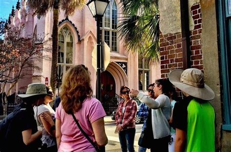 The Best Charleston Tours (2024)|Carriage, Walking, Boat and Bus Tours