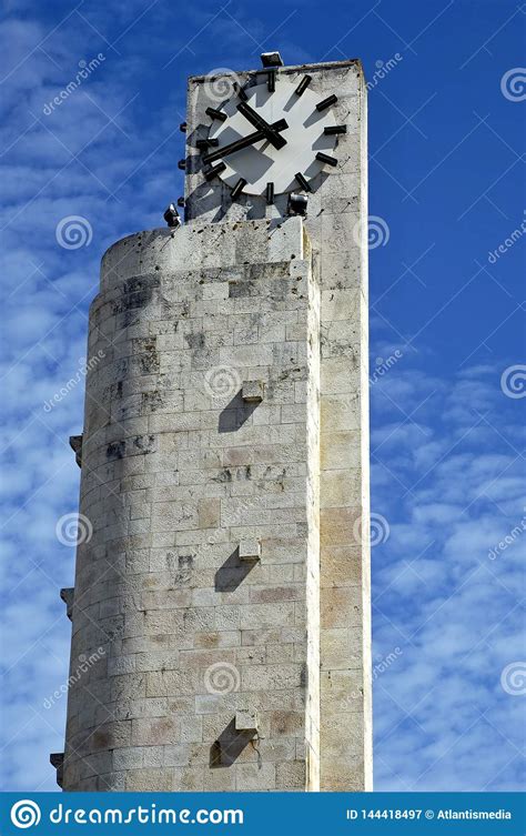 Modern Clock Tower Design 58 Koleksi Gambar