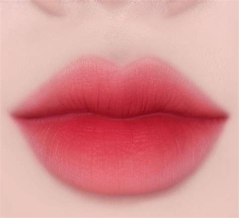 Personal Glossy Lips Makeup Ombre Lips Makeup Eyeshadow Palette