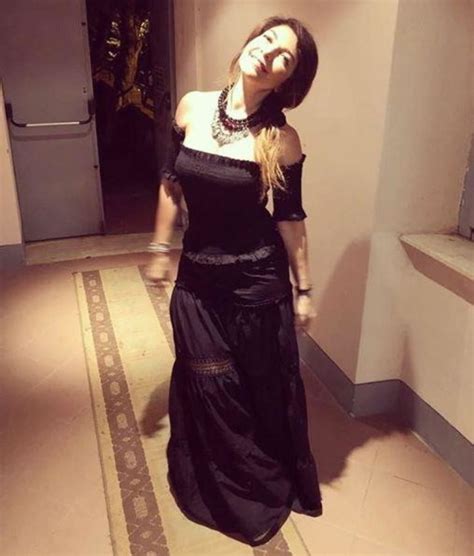 Cristina D Avena è irresistibile in bikini e la Rete impazzisce Tgcom