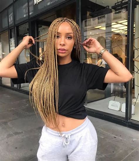 31 Snazziest Blonde Box Braids That Are On Fleek