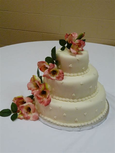 Fake Flowers For Wedding Cake Jenniemarieweddings