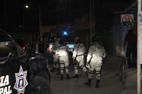 Seguridad Celaya Matan A Hombre A Balazos A Media Calle En Estrada