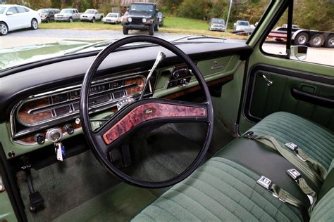 1972 Ford F100 Interior