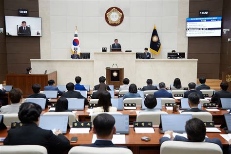 경기 용인특례시의회는 6일 본회의장에서 제272회 임시 오마이포토