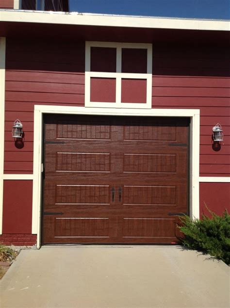 Gallery Farmhouse Garage Cedar Rapids By Hicklin Garage Doors