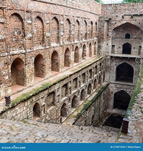 Agrasen Ki Baoli Step Well Situated In The Middle Of Connaught Placed