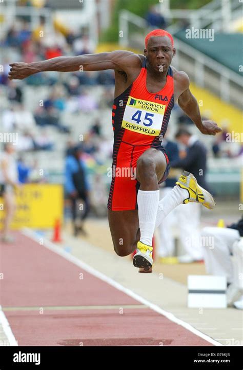 Great Britains Phillips Idowu In Action On His Way To Winning The